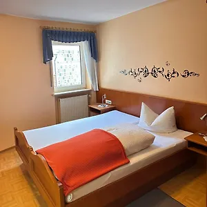 Gaestehaus Krone Holzkirchen (Wurzburg)